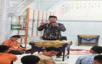 Wirid Remaja Pindah Jadwal ke Sore, Mesjid Darul Ulum Tak Mampu Tampung Seluruh Siswa.